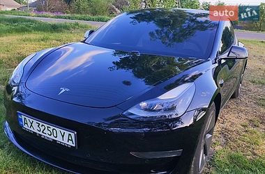 Седан Tesla Model 3 2021 в Краснограді