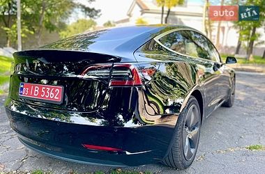 Седан Tesla Model 3 2018 в Каменском