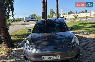 Седан Tesla Model 3 2022 в Гостомеле