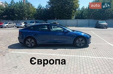Седан Tesla Model 3 2022 в Луцьку