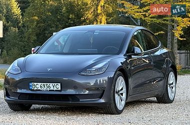 Седан Tesla Model 3 2022 в Самборе