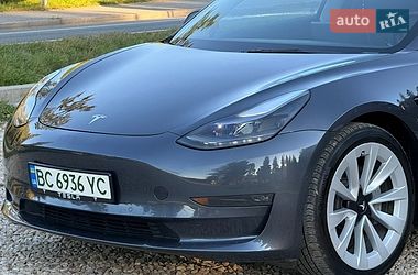 Седан Tesla Model 3 2022 в Самборе