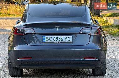 Седан Tesla Model 3 2022 в Самборе