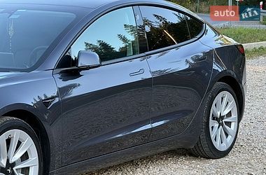 Седан Tesla Model 3 2022 в Самборе