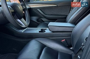 Седан Tesla Model 3 2022 в Самборе