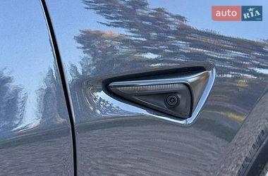 Седан Tesla Model 3 2022 в Самборе