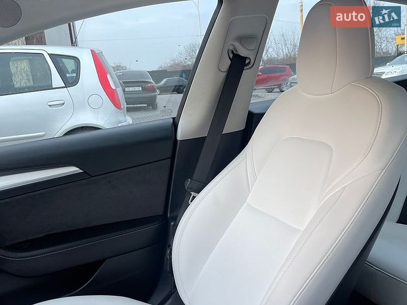 Седан Tesla Model 3 2022 в Дніпрі