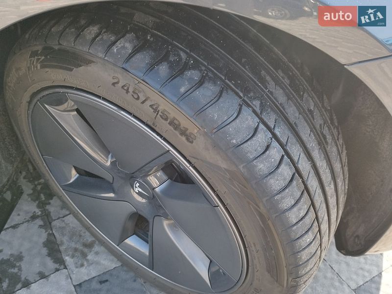 Седан Tesla Model 3 2022 в Харкові