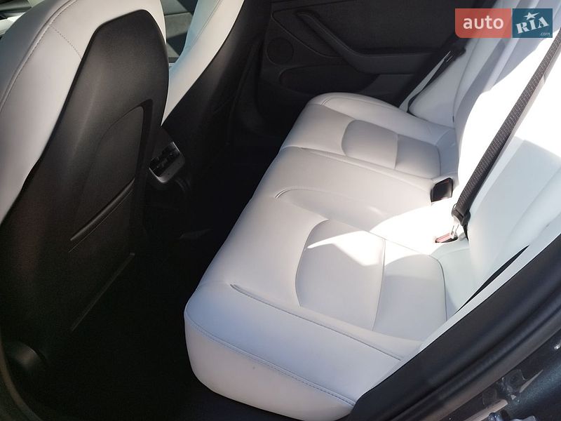 Седан Tesla Model 3 2022 в Харкові
