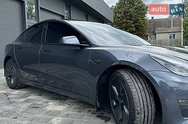 Седан Tesla Model 3 2022 в Харкові