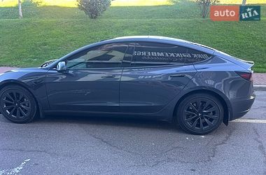 Седан Tesla Model 3 2022 в Києві