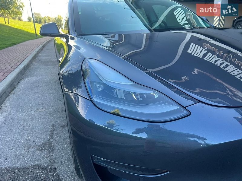 Седан Tesla Model 3 2022 в Києві