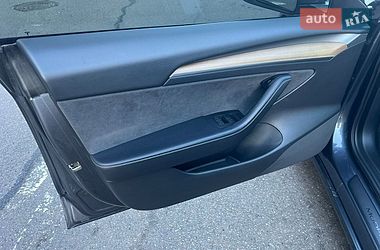 Седан Tesla Model 3 2022 в Києві