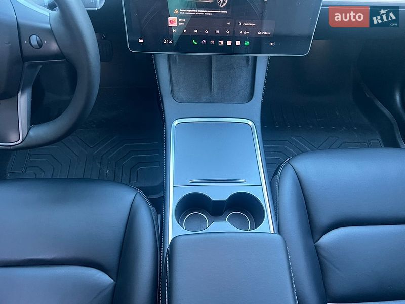 Седан Tesla Model 3 2022 в Києві