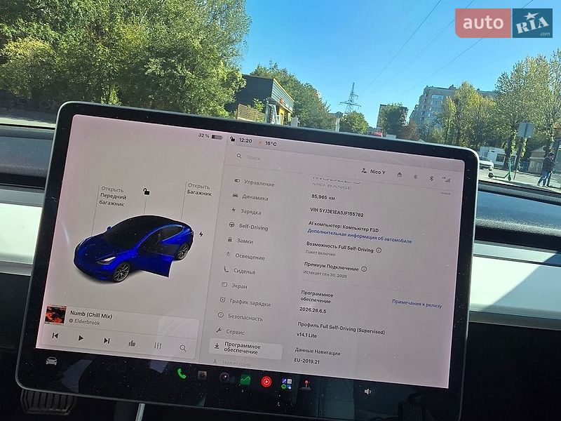 Седан Tesla Model 3 2018 в Львове