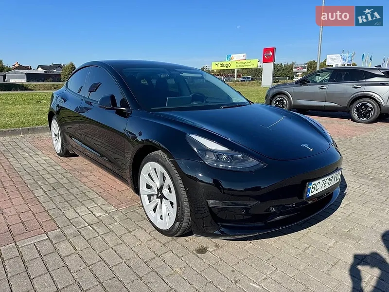 Tesla Model 3 2022