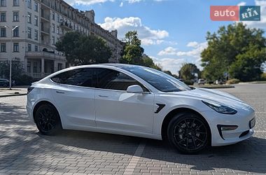 Седан Tesla Model 3 2019 в Одессе