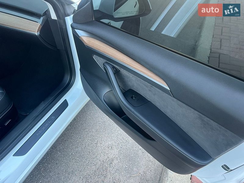 Седан Tesla Model 3 2022 в Києві фото 25 Седан Tesla Model 3 2022 в Києві