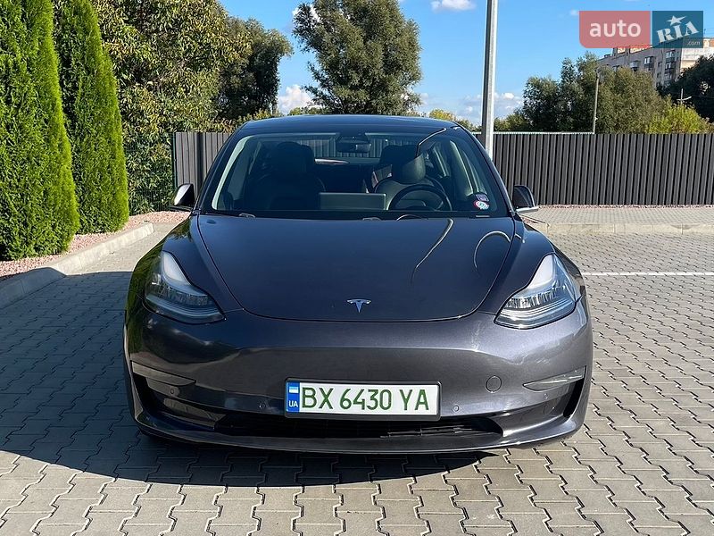 Седан Tesla Model 3 2019 в Хмельницком