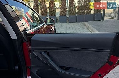 Седан Tesla Model 3 2018 в Львове
