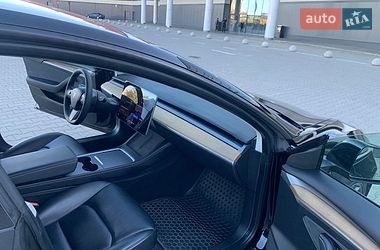 Седан Tesla Model 3 2022 в Киеве