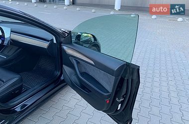 Седан Tesla Model 3 2022 в Киеве