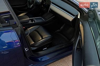 Седан Tesla Model 3 2022 в Ивано-Франковске