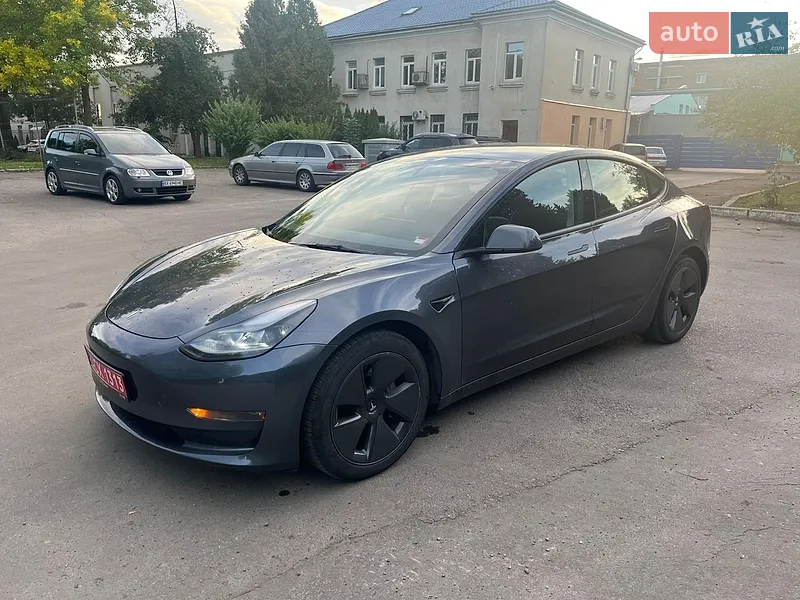 Tesla Model 3 2023