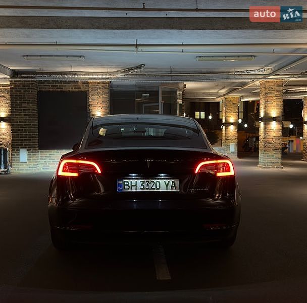 Седан Tesla Model 3 2020 в Одессе