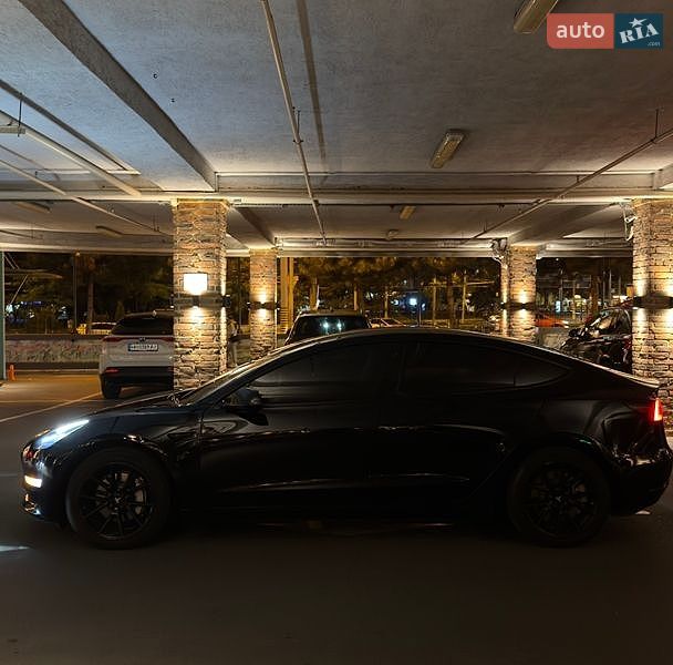 Седан Tesla Model 3 2020 в Одессе