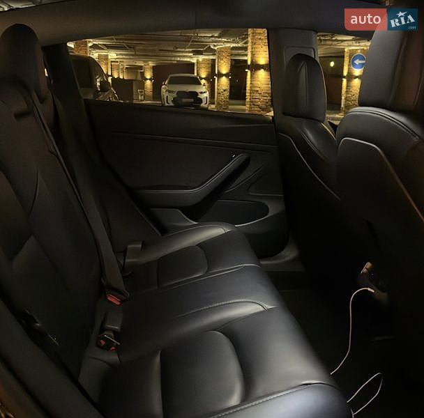 Седан Tesla Model 3 2020 в Одессе