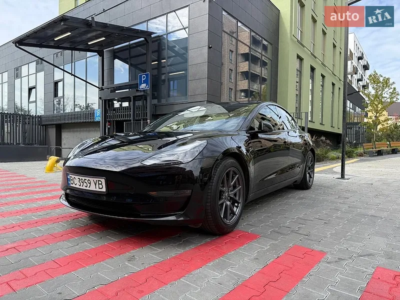 Tesla Model 3 2022