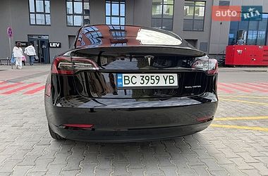 Седан Tesla Model 3 2022 в Львове