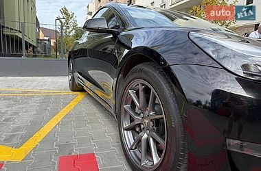 Седан Tesla Model 3 2022 в Львове