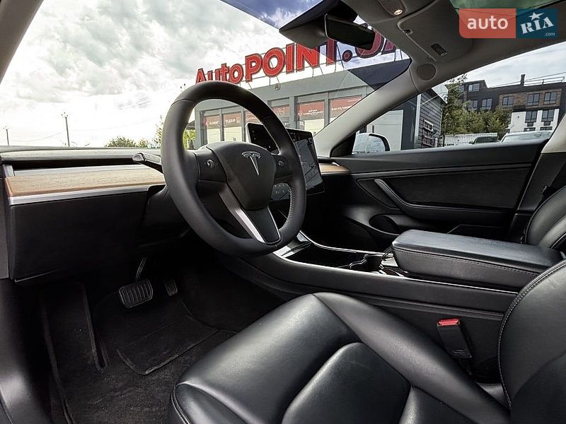 Седан Tesla Model 3 2019 в Белогородке