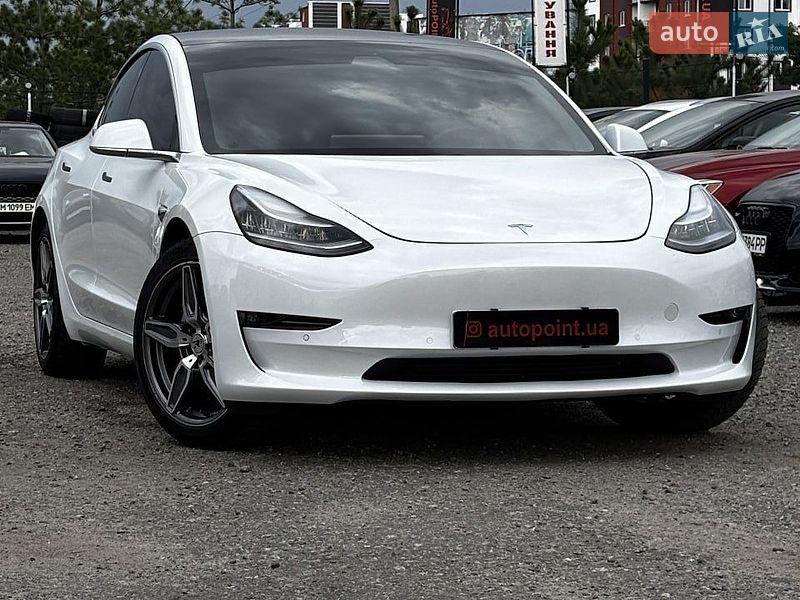 Tesla Model 3 2019