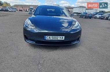 Седан Tesla Model 3 2020 в Києві
