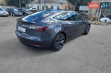 Седан Tesla Model 3 2020 в Киеве