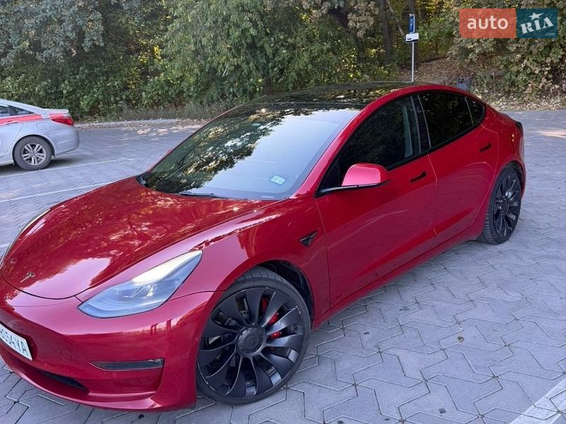 Седан Tesla Model 3 2022 в Тернополі