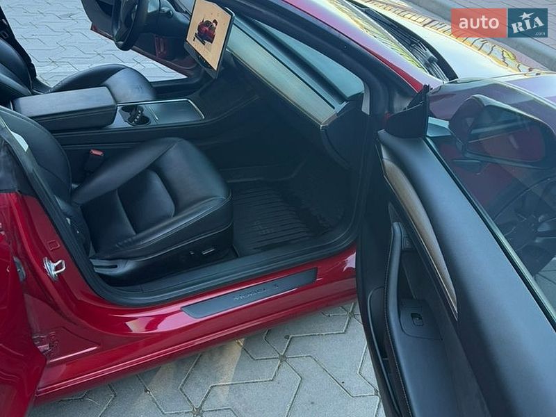 Седан Tesla Model 3 2022 в Тернополі