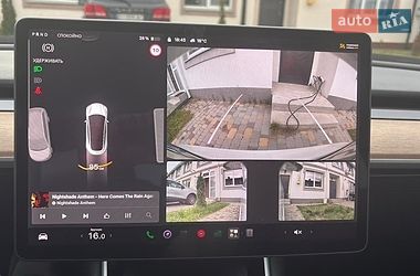 Седан Tesla Model 3 2018 в Борисполі