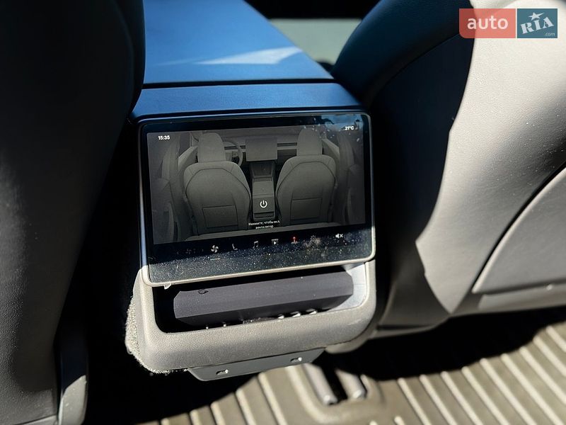 Седан Tesla Model 3 2024 в Тернополі