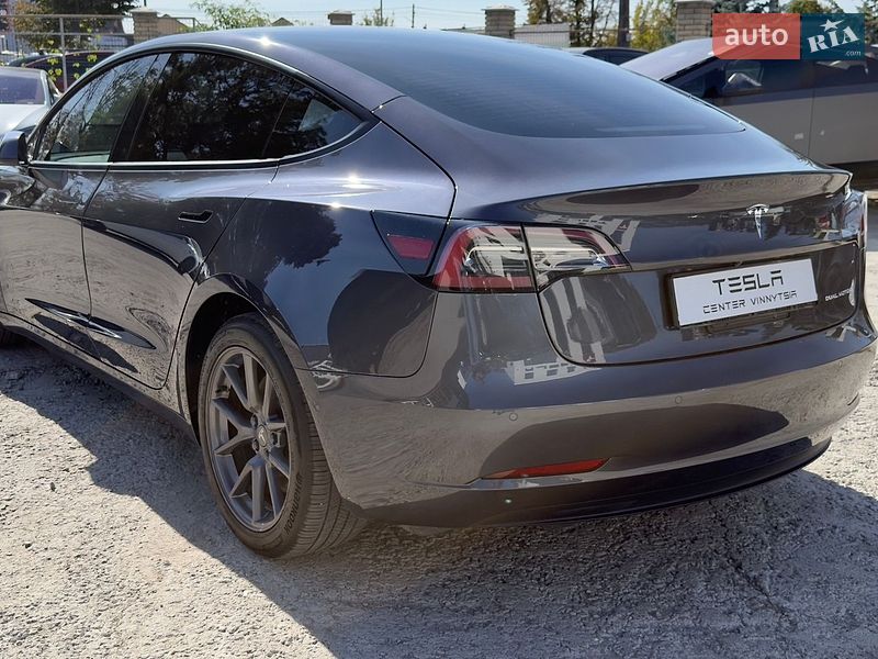 Седан Tesla Model 3 2021 в Вінниці