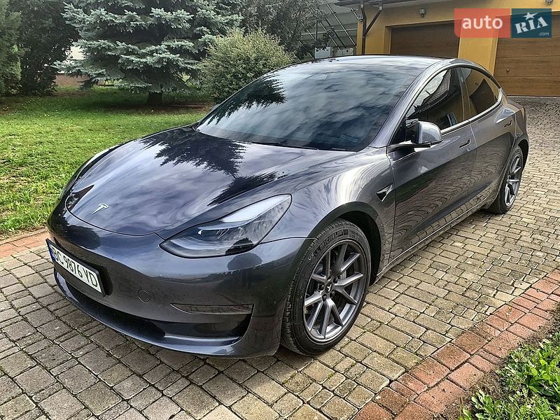 Tesla Model 3 2023