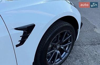 Седан Tesla Model 3 2020 в Львове фото 2 Седан Tesla Model 3 2020 в Львове