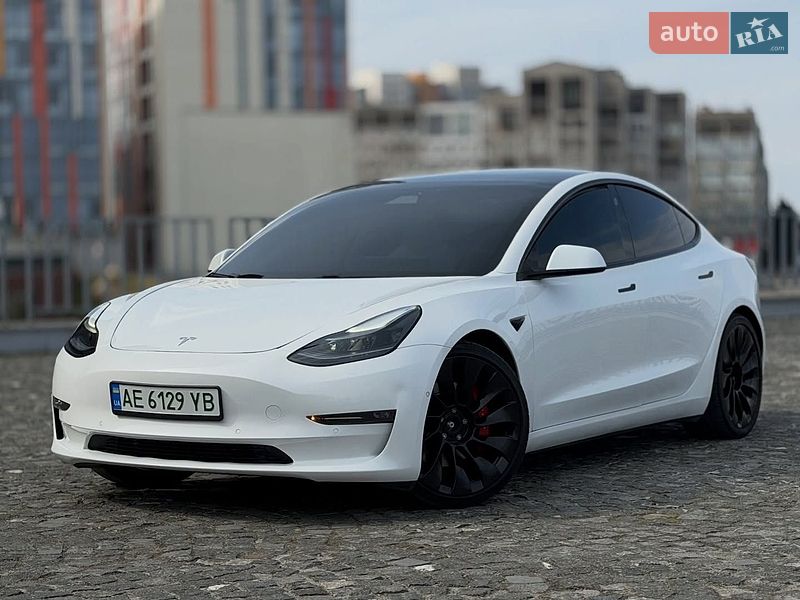 Tesla Model 3 2021
