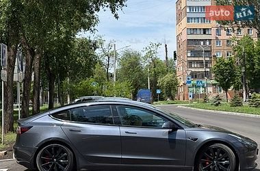 Седан Tesla Model 3 2018 в Кривом Роге