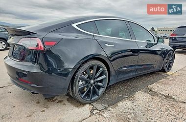 Седан Tesla Model 3 2019 в Києві