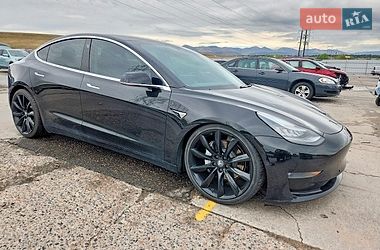 Седан Tesla Model 3 2019 в Києві