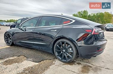 Седан Tesla Model 3 2019 в Києві